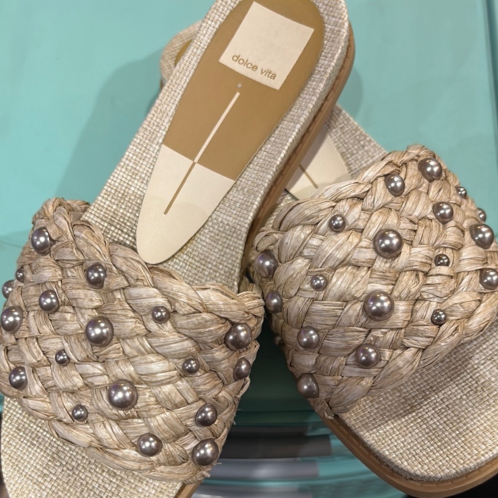 Dolce Vita Cream and Silver Sandals with Braided Design size 8 - Picture 3 of 5
